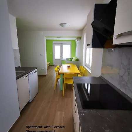 And Anica בית הארחה