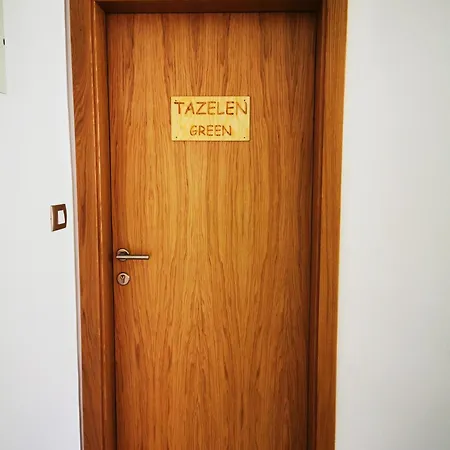 And Anica בית הארחה 3*