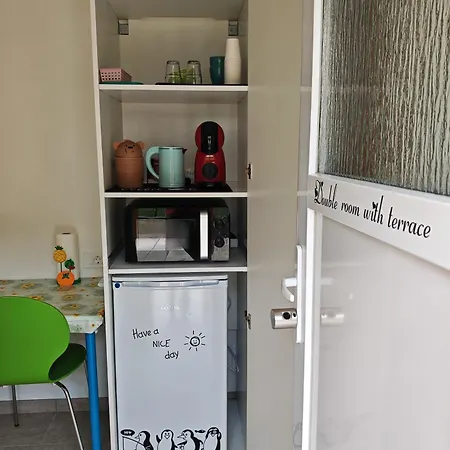 בית הארחה And Anica