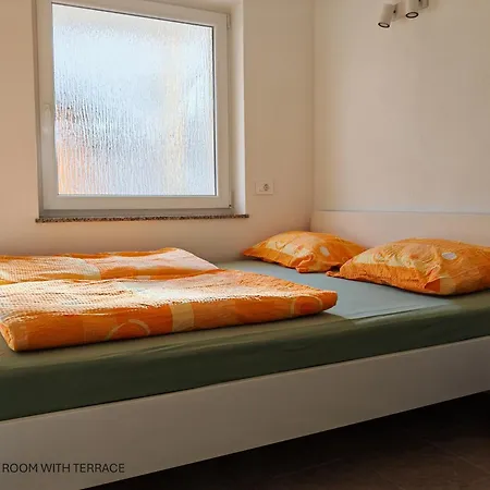 בית הארחה And Anica 3*