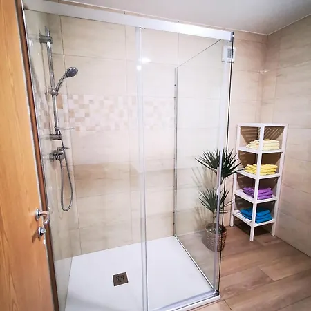 And Anica בית הארחה 3*